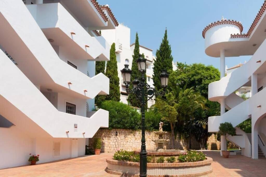 Macas Apartment Parque De La Paloma Pueblo Quinta Benalmadena Con Vistas Al Mar Piscina Y A 3 Minutos De La Playa 外观 照片